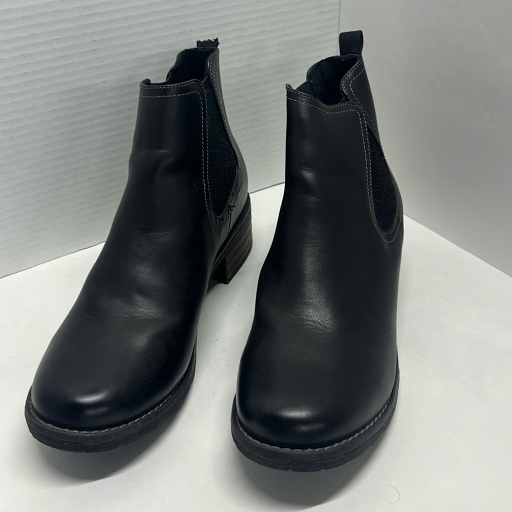 Eastland Boots, slip ons black womans size 11